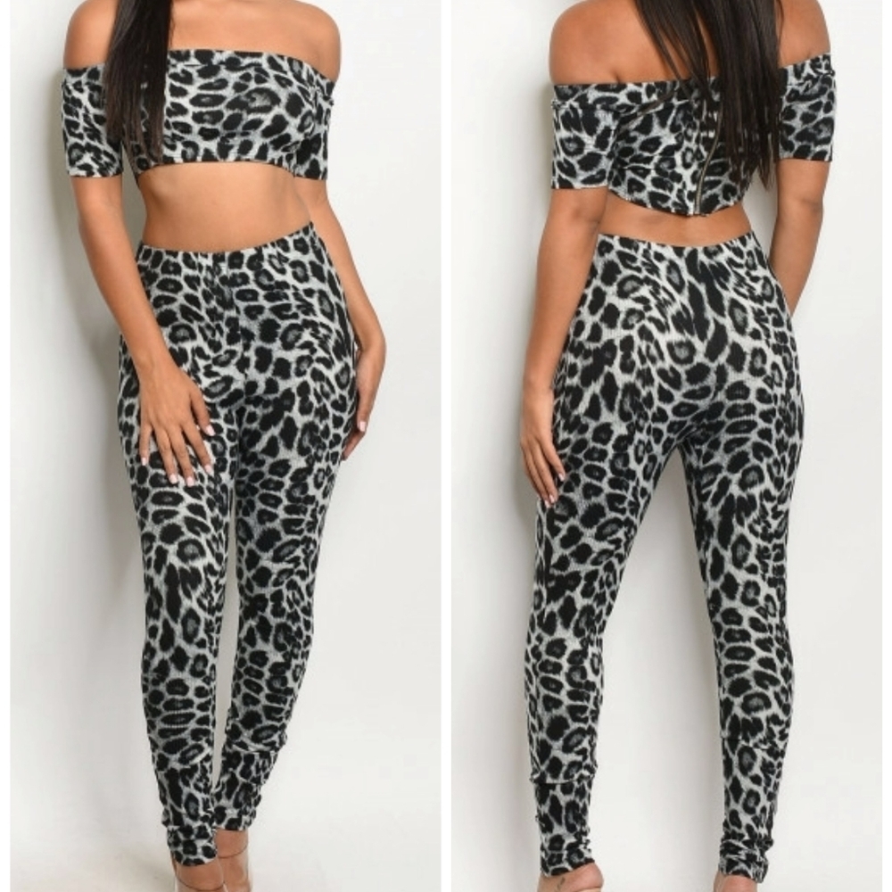 CODIGO BLACK GRAY LEOPARD PRINT TOP & LEGGINGS SET